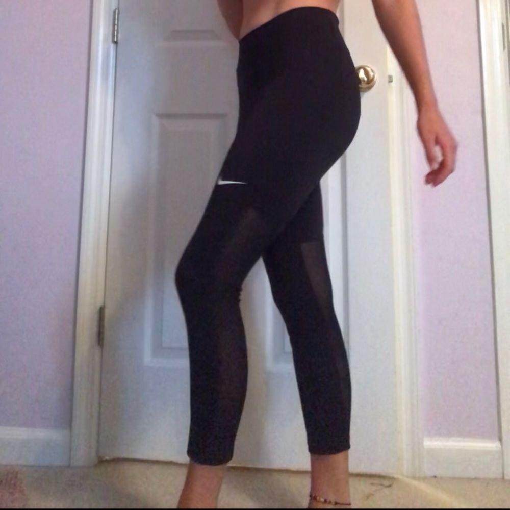 Nike Cropped Leggings